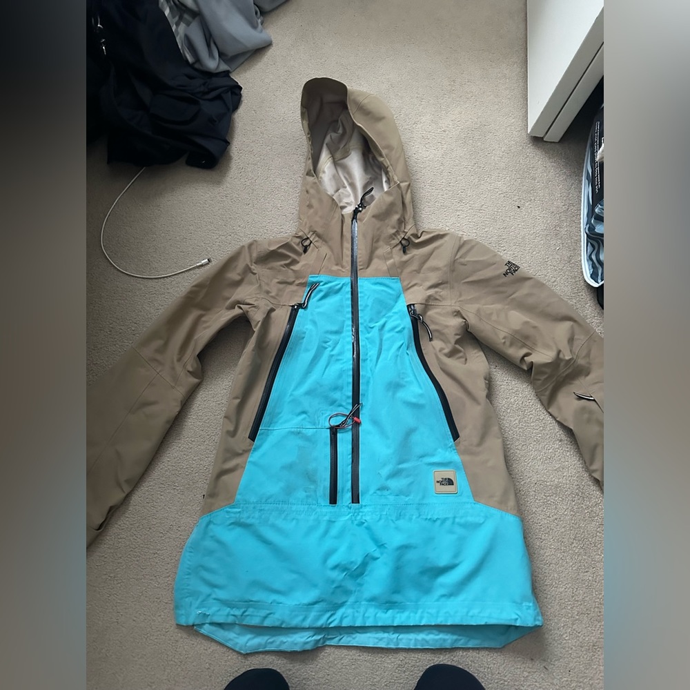 North face snowboarding jacket